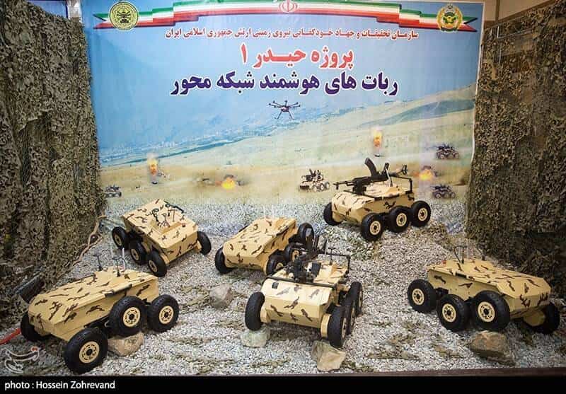 イラン陸軍の無人地上車両ロボットはライフル撃ったり、自爆する