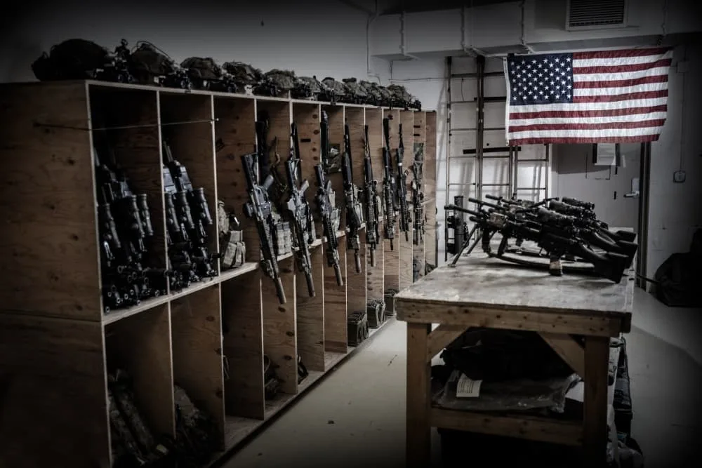 アフガニスタンに駐留する第75レンジャー連隊が武器庫の写真を公開