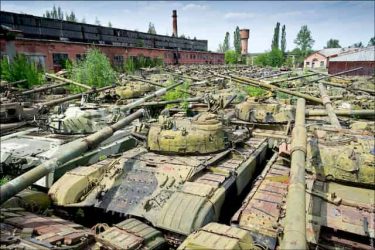 戦車の墓場、ウクライナのハリコフ戦車修理工場