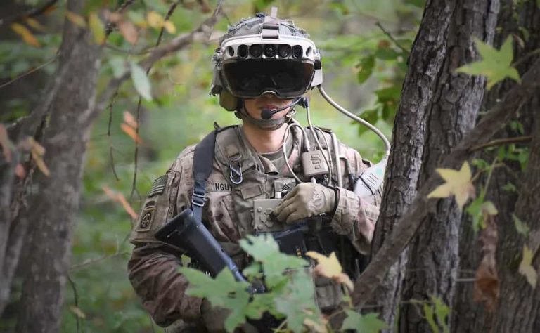 軍用HoloLensの拡張現実で兵士の戦い方は大きく変わる