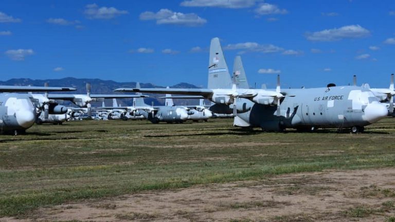 ポーランド空軍が航空機の墓場から5機のC-130H輸送機を購入。価格は非常にお得です