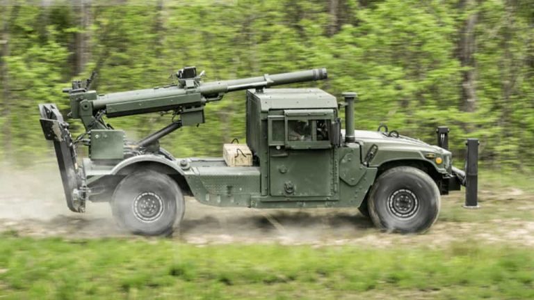 米陸軍が榴弾砲を搭載したハンヴィー2-CT Hawkeye MHSシステムを購入