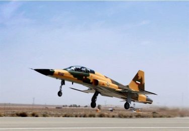 相次ぐF-5戦闘機の事故、イラン空軍のF-5Fが地上で射出座席が誤作動し、操縦士2名が死亡