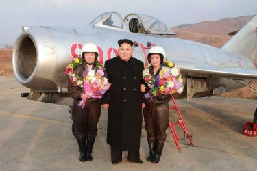 北朝鮮が150機の航空機を一斉に出撃させる史上最大規模の航空攻撃訓練を行っていた
