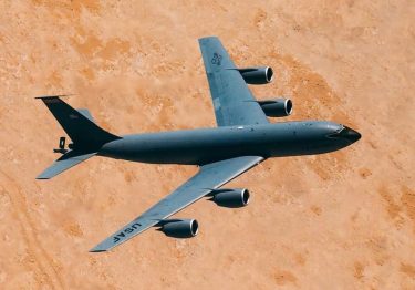 米空軍が空気中のCO2からジェット燃料を作ることに成功。将来、燃料輸送は要らなくなる？