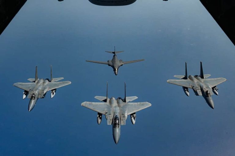 米空軍は2021年、120機の航空機を削減させましたが、戦闘機は増加しました