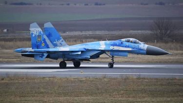 ルーマニアに避難したウクライナ空軍のSu-27戦闘機はウクライナに戻ります