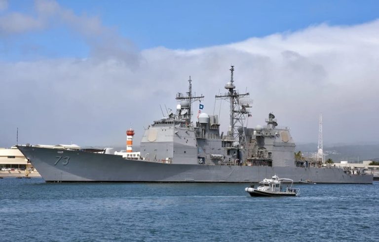 米海軍は5隻のタイコンデロガ級巡洋艦を退役させます