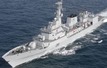 フリゲート艦に戦闘機、戦車。パキスタンに不良品を売りつける中国