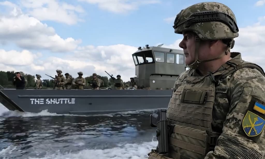 ウクライナ軍が上陸用舟艇「SHERP the SHUTTLE」を受領