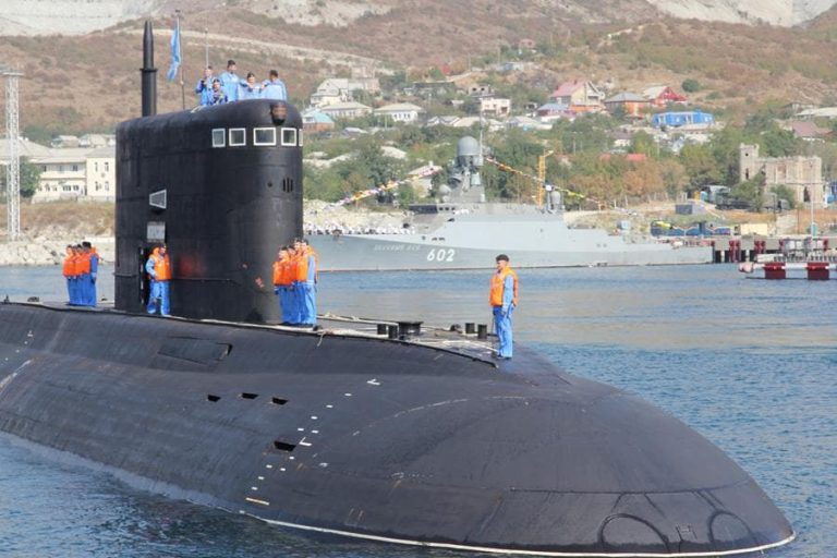 黒海艦隊のキロ級潜水艦がクリミアから撤退したことはほぼ確実と英諜報機関が発表