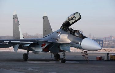 ロシア軍は最新のSu-30SM2戦闘爆撃機とYak-130練習機を手に入れました