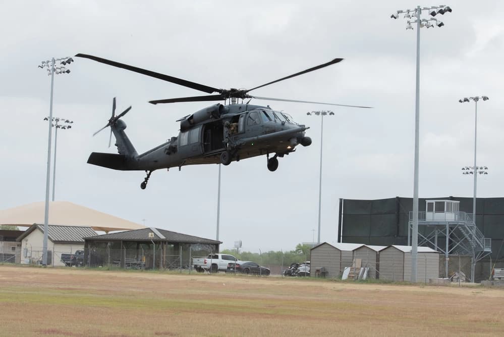 HH-60ヘリコプター
