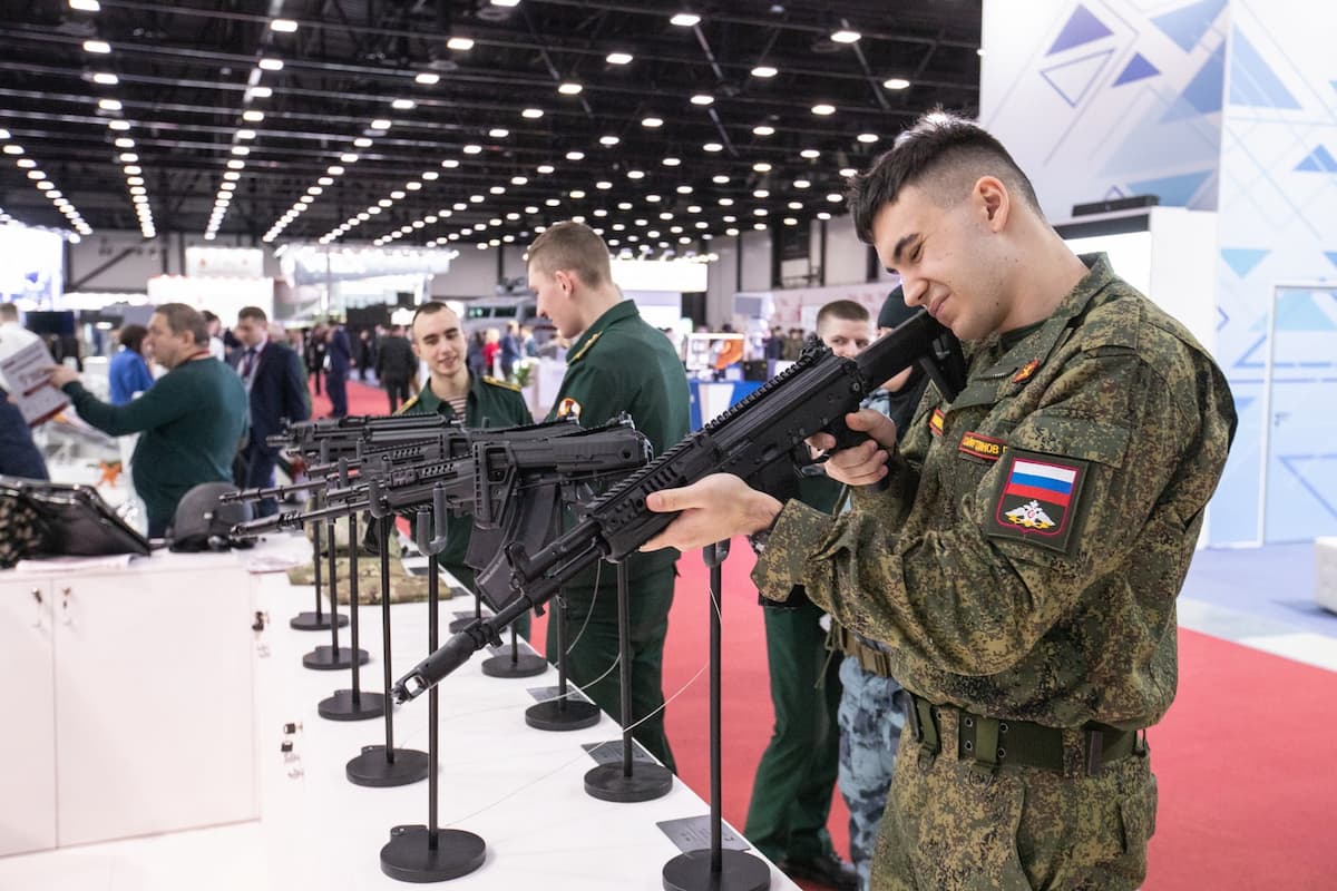 ロシアのカラシニコフ社がNATO口径5.56mmのAK-19ライフルを発表