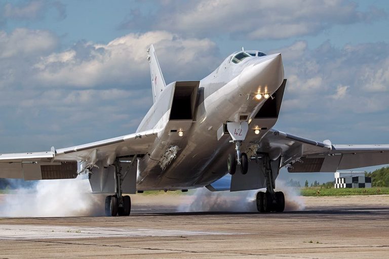 ウクライナ軍、Tu-22M3を撃墜！戦略爆撃機の撃墜は侵攻後初