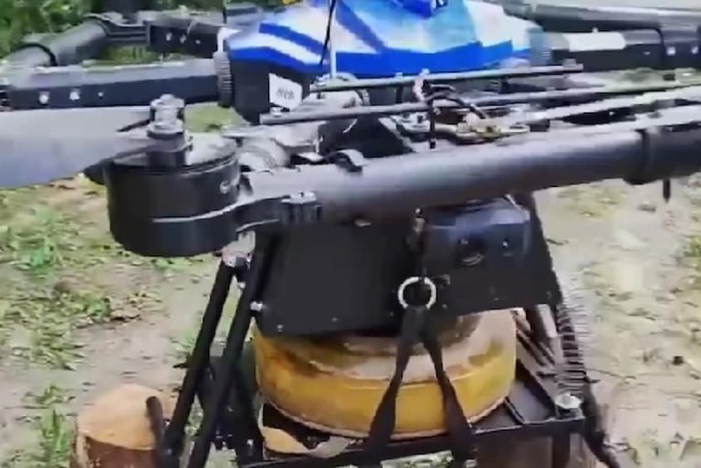 ウクライナ軍は大量にある対戦車地雷をドローンに搭載し、無誘導爆弾として再利用している
