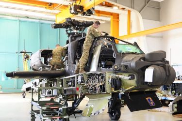 AH-64アパッチ攻撃ヘリの部品を3Dプリントで製造！納期は1日に