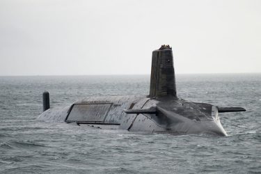 英海軍のヴァンガード級原子力潜水艦は機器の故障で危うく圧壊仕掛けていた