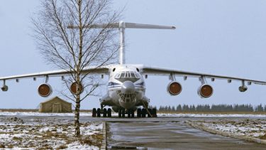 ロシアでIL-76輸送機が墜落、乗っていたの捕虜？S-300ミサイル？それとも