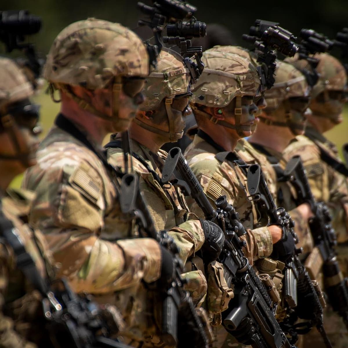 人員不足の米陸軍は2024年、特殊部隊を削減するかもしれない