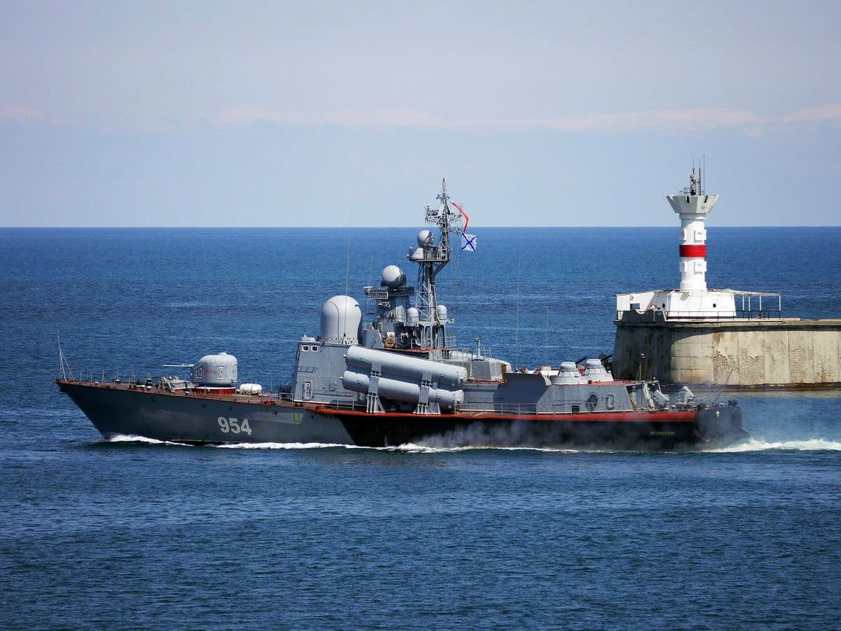 自爆無人艇の飽和攻撃で撃沈されたロシア黒海艦隊ミサイル艇イワノヴェッツとはどんな船？
