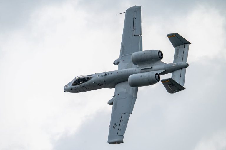 A-10攻撃機の退役に伴い米空軍のA-10Cデモンストレーションチームの活動は今年が最後に