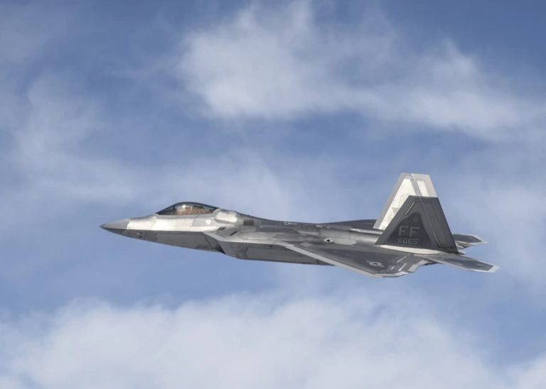 米空軍2025年に250機を退役させる計画を発表！三度、32機のF-22の退役要求