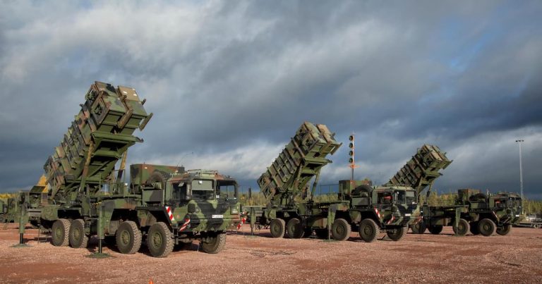 ウクライナ軍の防空ミサイルシステム「パトリオット」が破壊される
