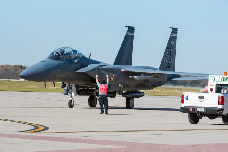 F-15EX戦闘機の生産がピンチ！主要部品メーカーが工場閉鎖