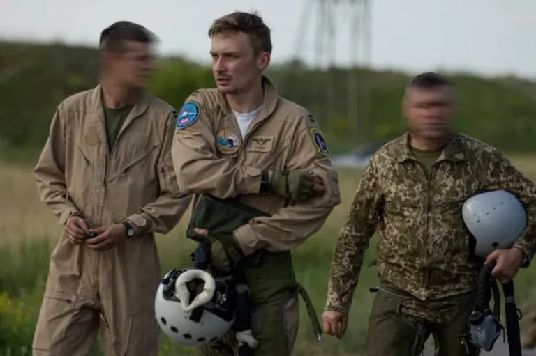 F-16の供与を目前に控え、ウクライナ空軍のエースパイロットが戦死