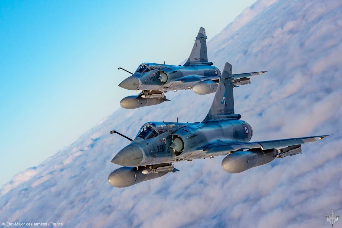 フランス、ウクライナにミラージュ2000戦闘機の供与を発表!