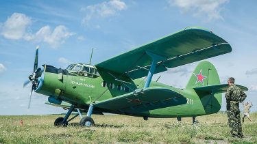 ロシア、An-2複葉機を近代化するためにソ連時代のエンジンの生産を再開